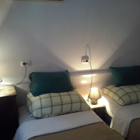 Deni Guest House